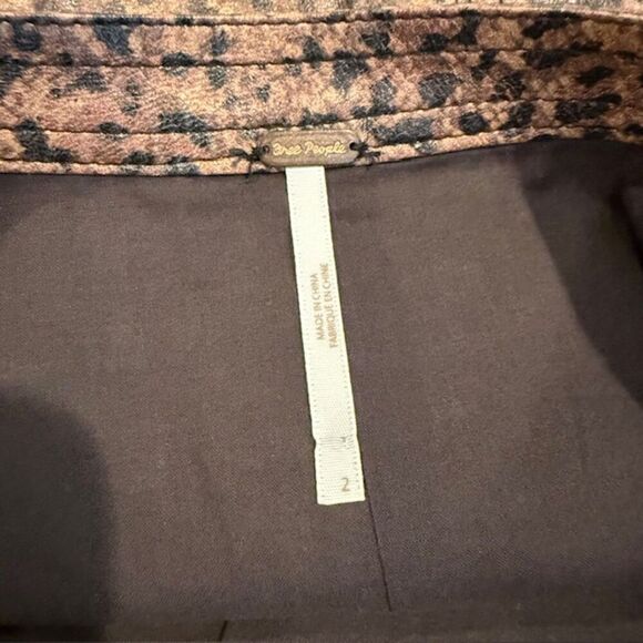 Free People Fake Out Leopard Print Faux Leather Faux Wrap Mini Skirt Size 2 - Picture 6 of 12